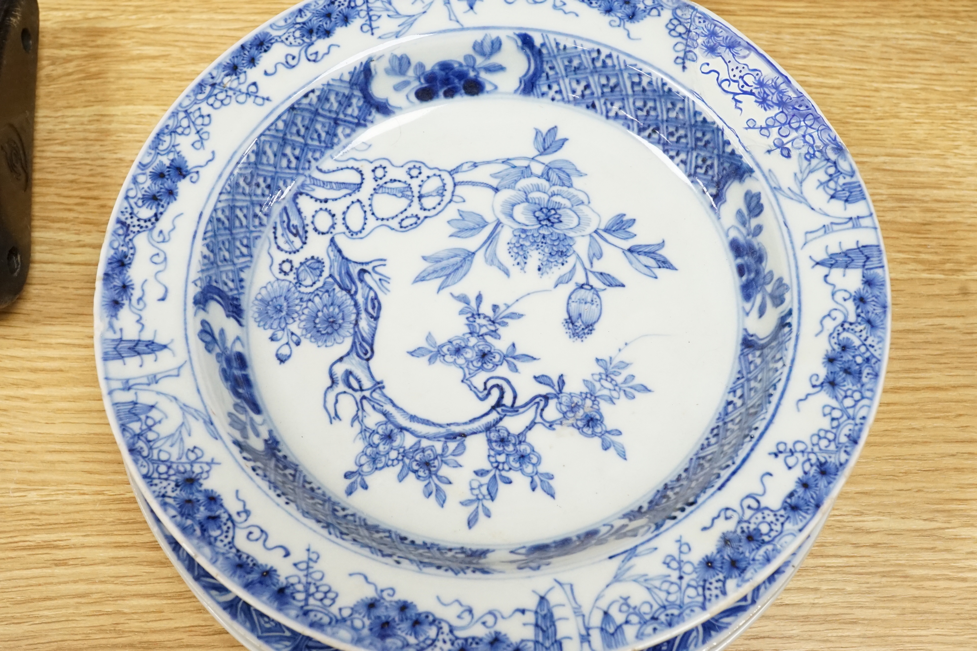 A quantity of blue and white Chinese porcelain dishes and vessels, 18th century and later, tallest 22.5cm